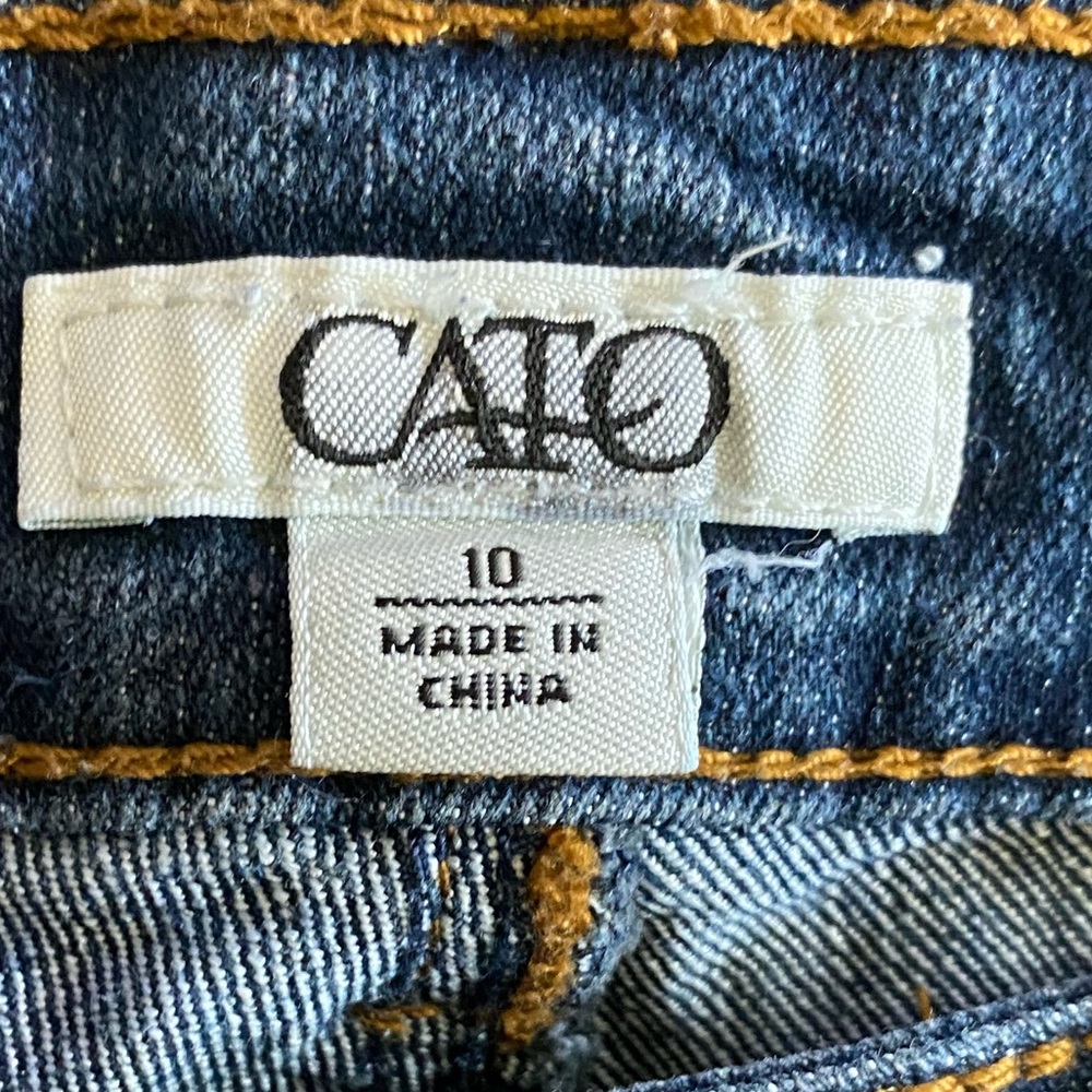 👖 Women’s Capri Blue Denim Jeans Rolled Hem Cato Brand size 10 - Picture 2 of 6